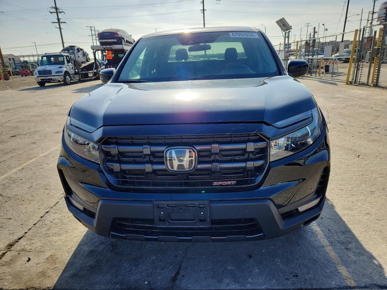 2025 Honda Ridgeline Sport - Image 5