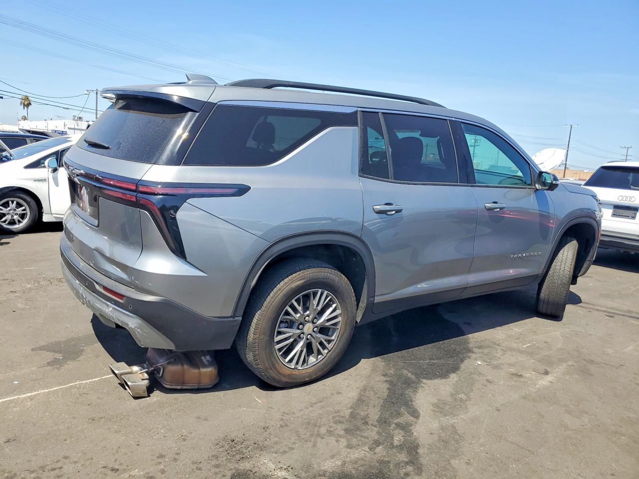 2025 Chevrolet Traverse Lt - Image 3