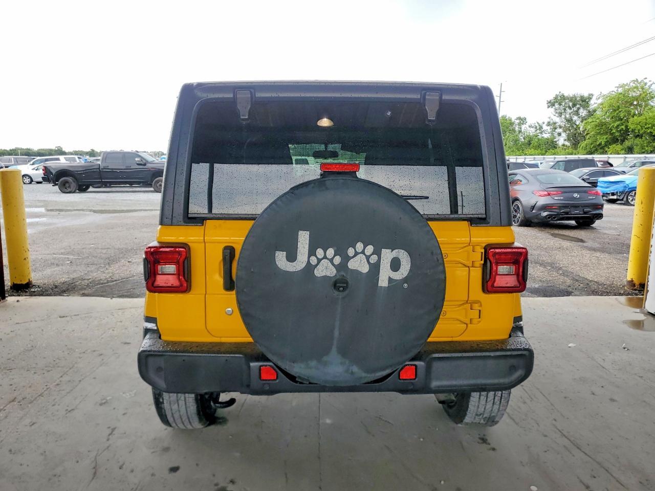 2019 Jeep Wrangler Unlimited Sahara - Image 6