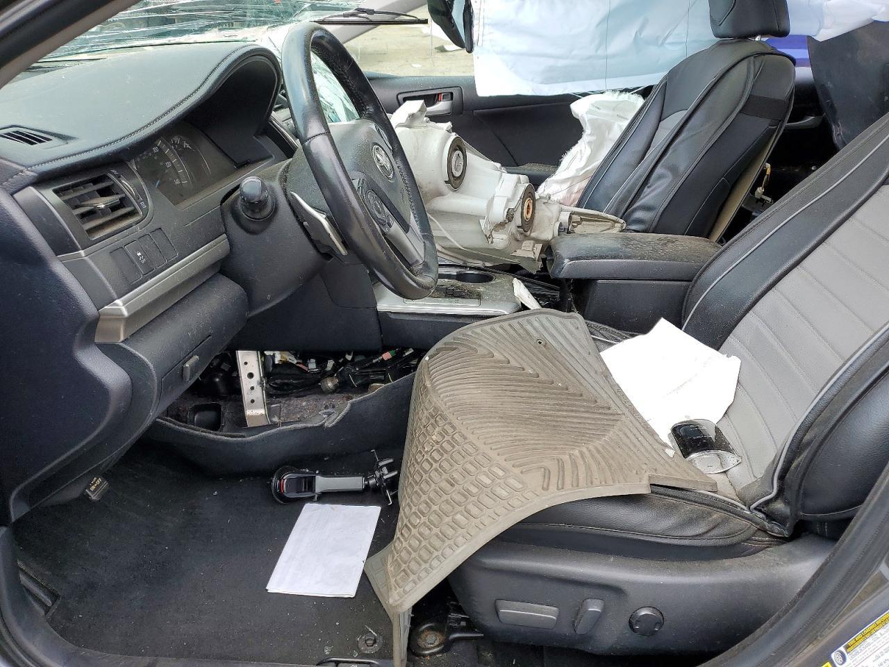 2012 Toyota Camry Se - Image 7