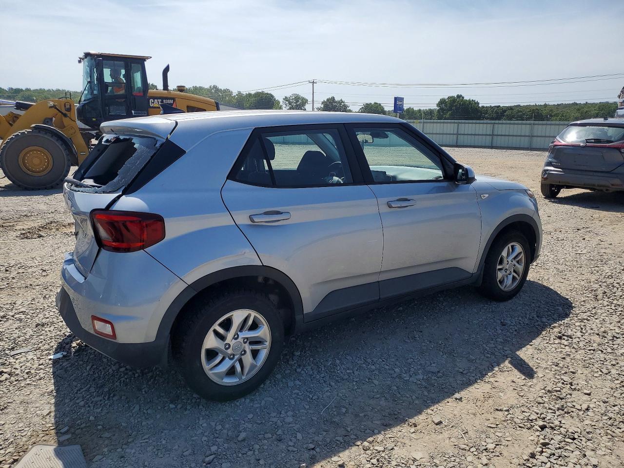 2022 Hyundai Venue Se - Фото 3