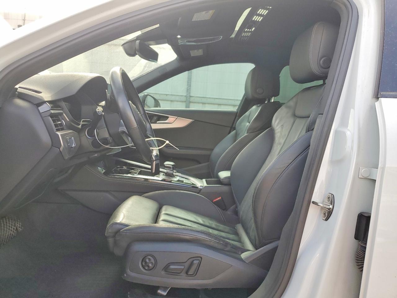 2023 Audi A4 Premium Plus 45 - Image 7