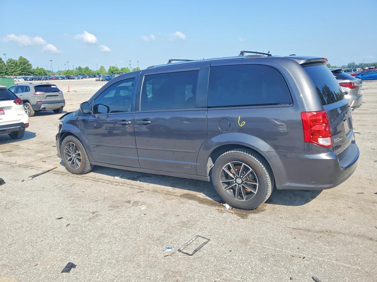 2016 Dodge Grand Caravan Sxt - Фото 2