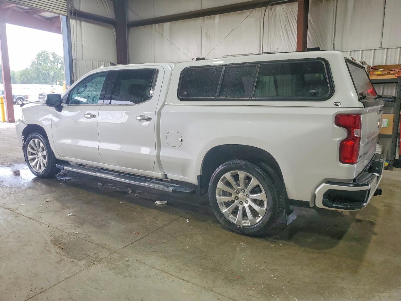 2022 Chevrolet Silverado Ltd K1500 High Country - Image 2