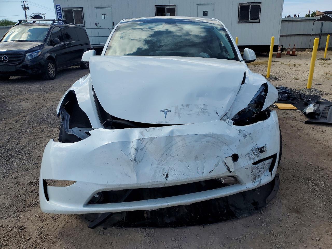 2024 Tesla Model Y - Image 5