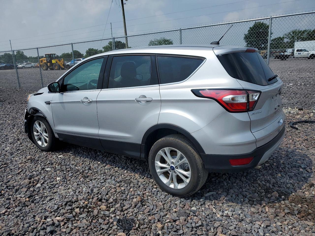2017 Ford Escape Se - Фото 2
