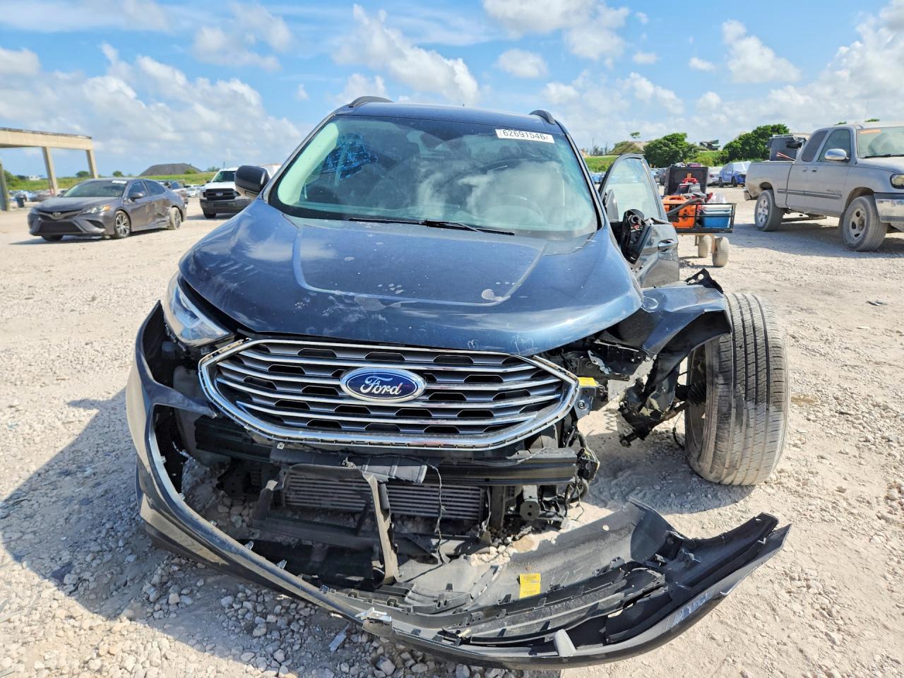 2022 Ford Edge Se - Фото 5