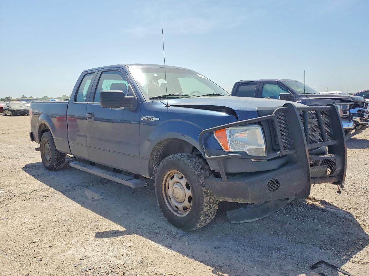 2014 Ford F150 Super Cab - Фото 4