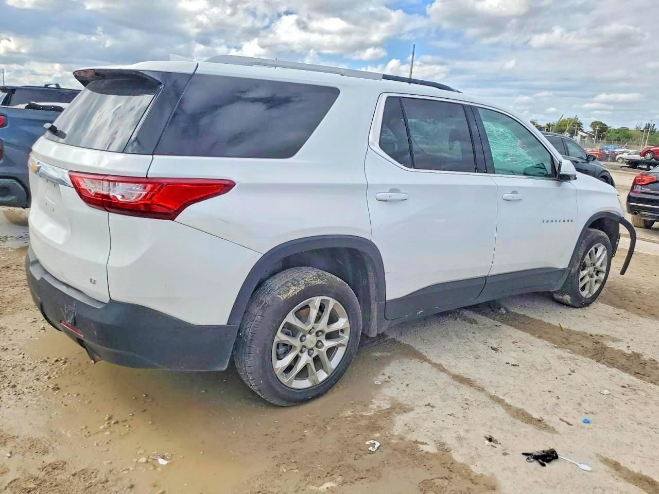 2018 Chevrolet Traverse Lt - Фото 3