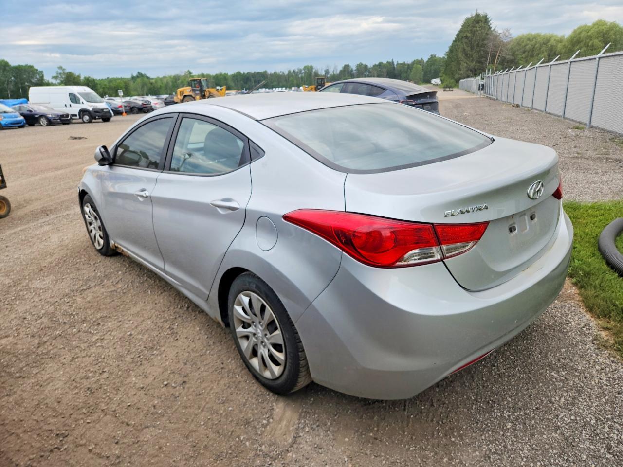 2011 Hyundai Elantra Gls - Фото 2
