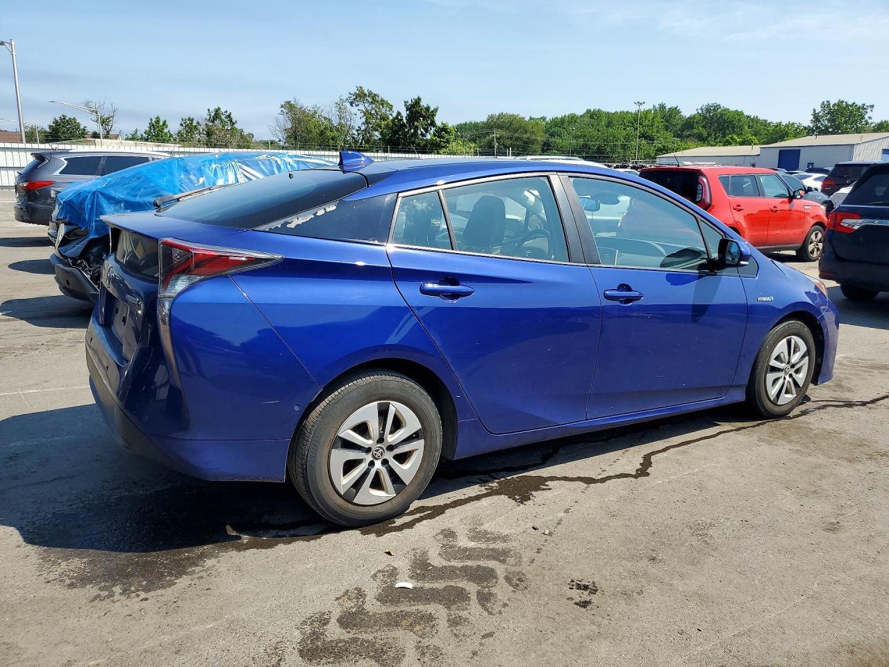 2016 Toyota Prius - Фото 3