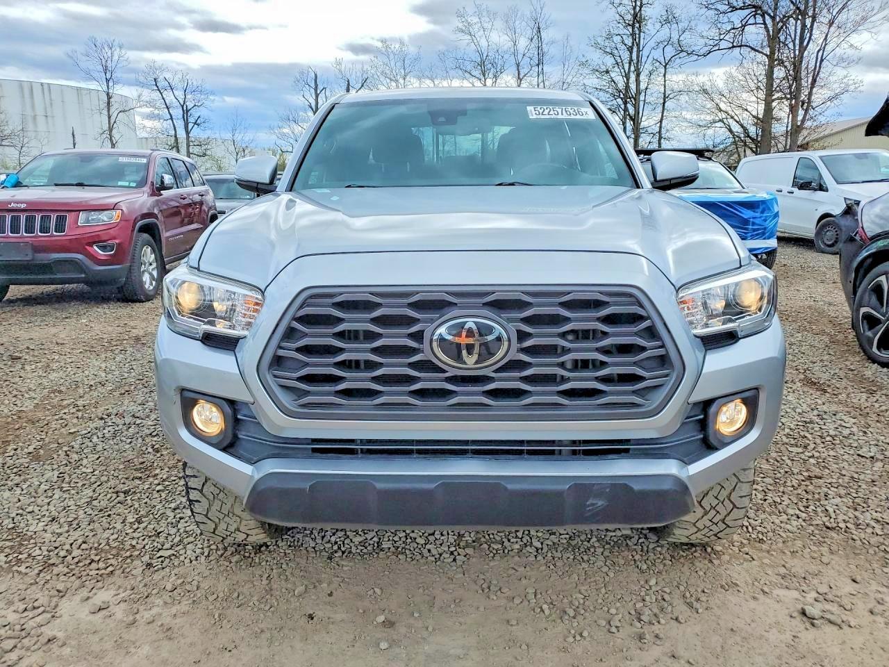 2022 Toyota Tacoma Double Cab - Image 5