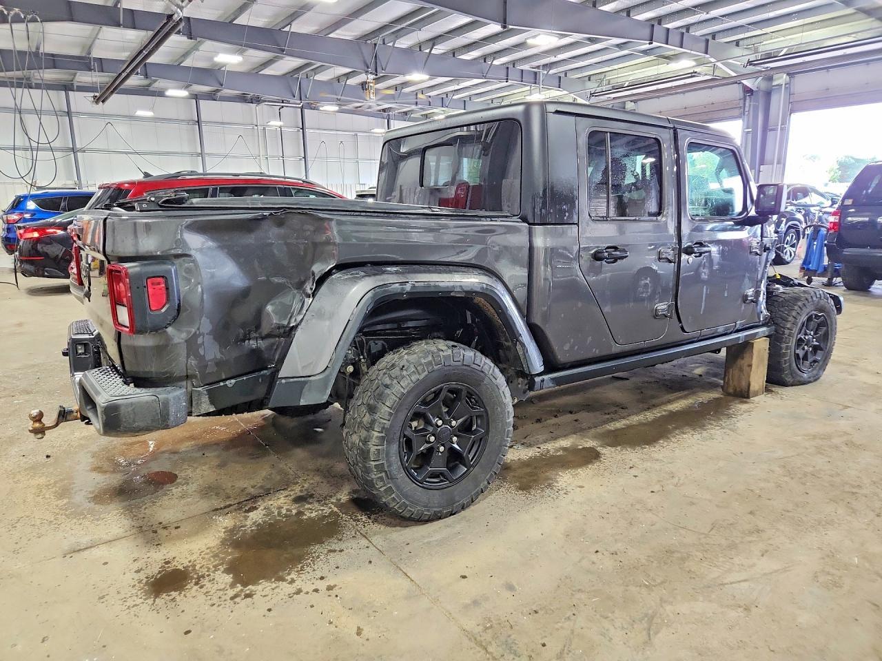 2022 Jeep Gladiator Sport - Фото 3