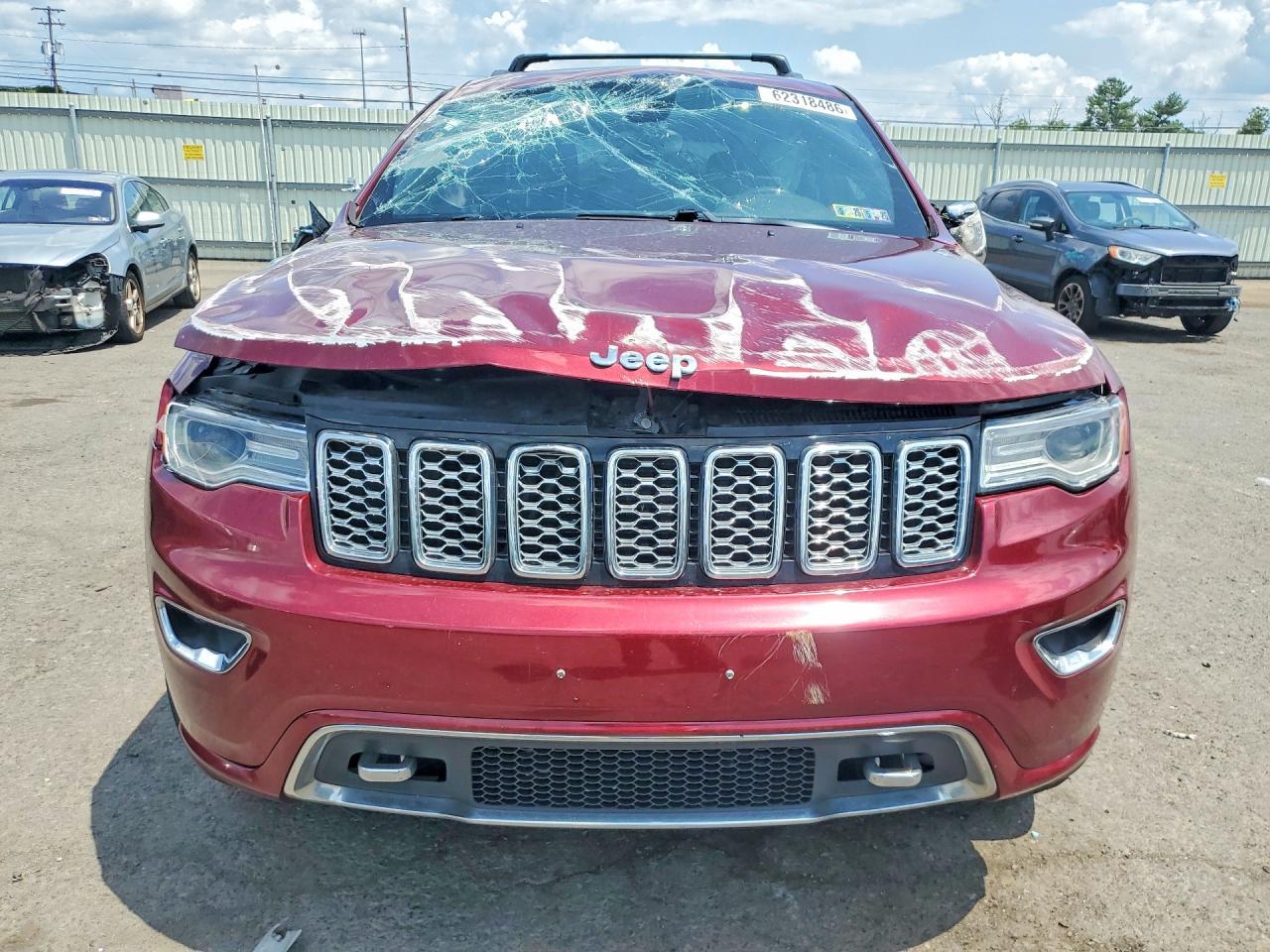 2017 Jeep Grand Cherokee Overland - Image 5