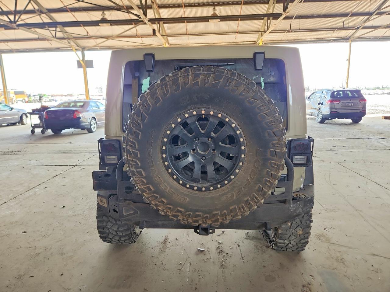 2017 Jeep Wrangler Unlimited Rubicon - Image 6