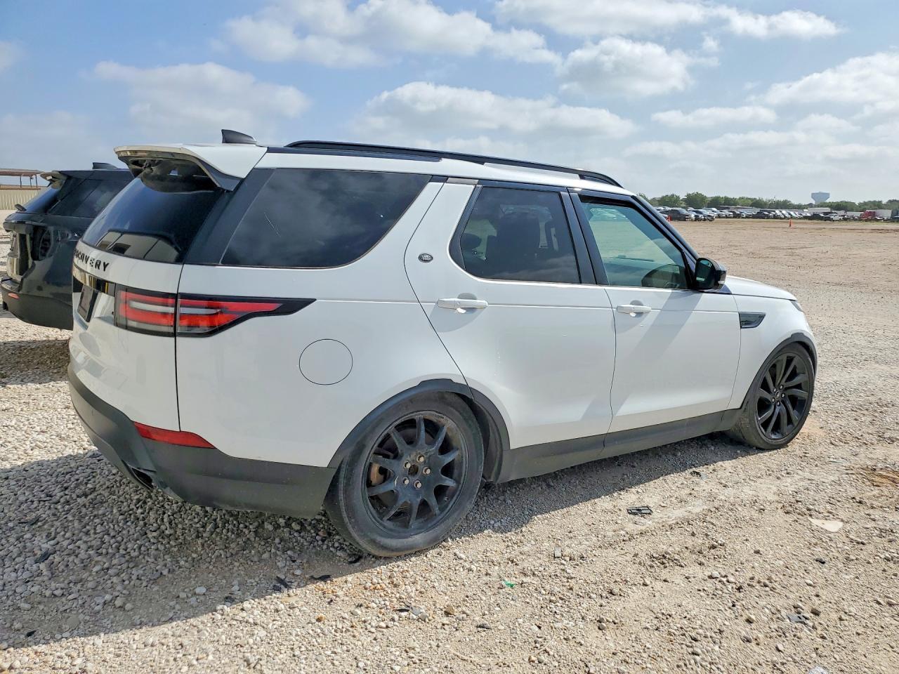 2017 Land Rover Discovery Hse Luxury - Фото 3
