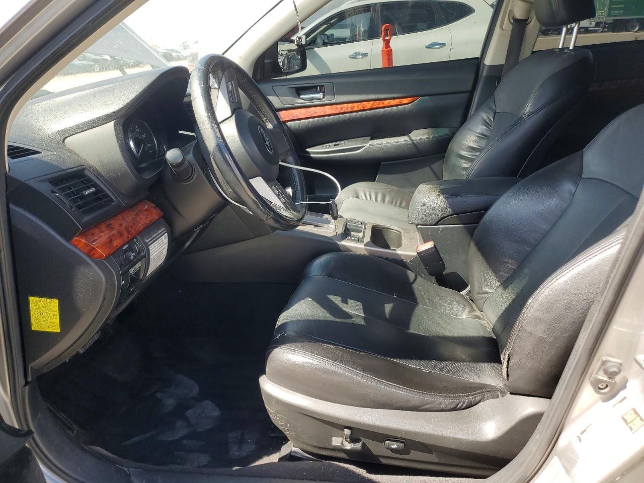 2010 Subaru Outback 2.5I Limited - Фото 7