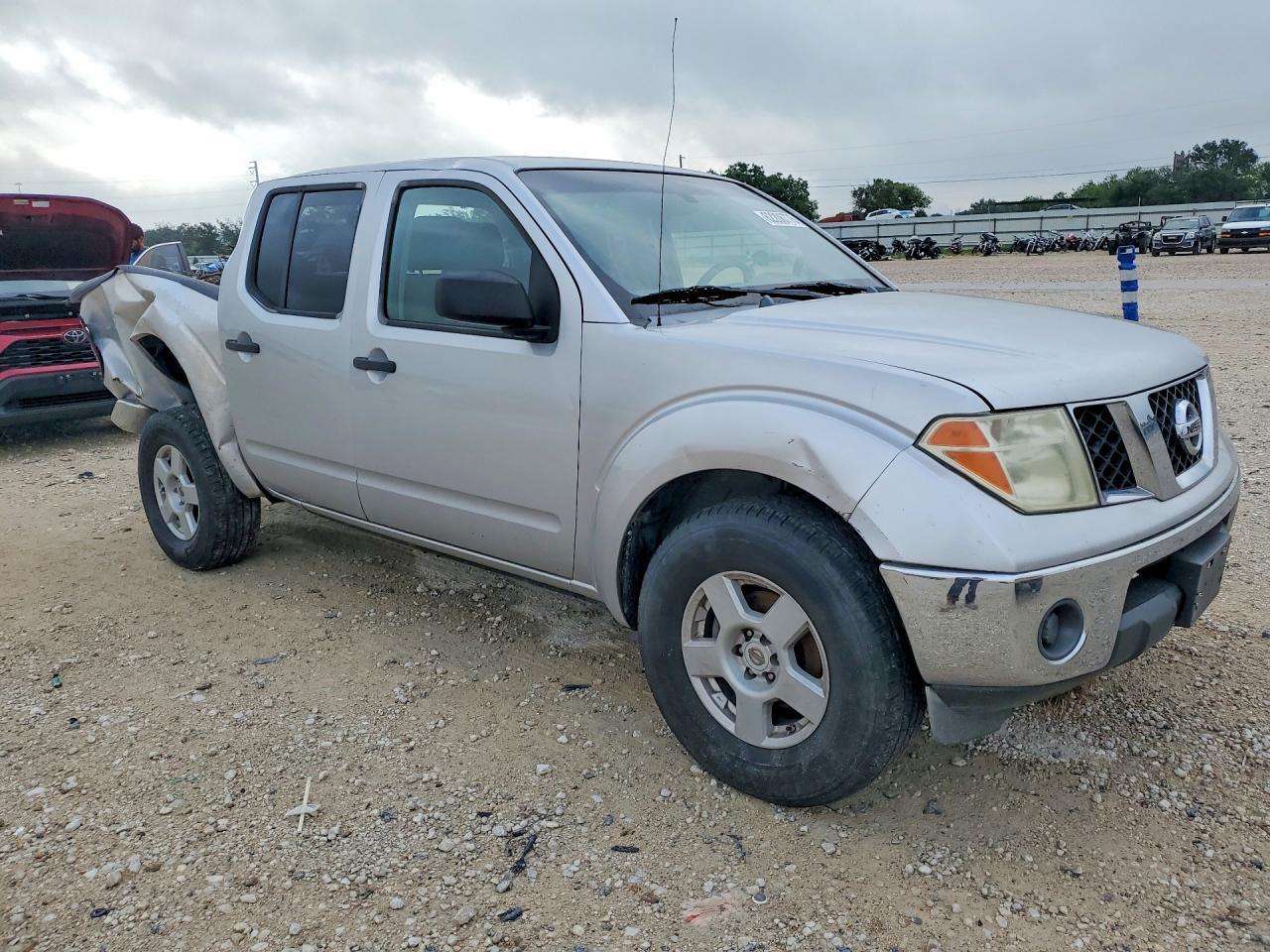 2005 Nissan Frontier Se - Фото 4