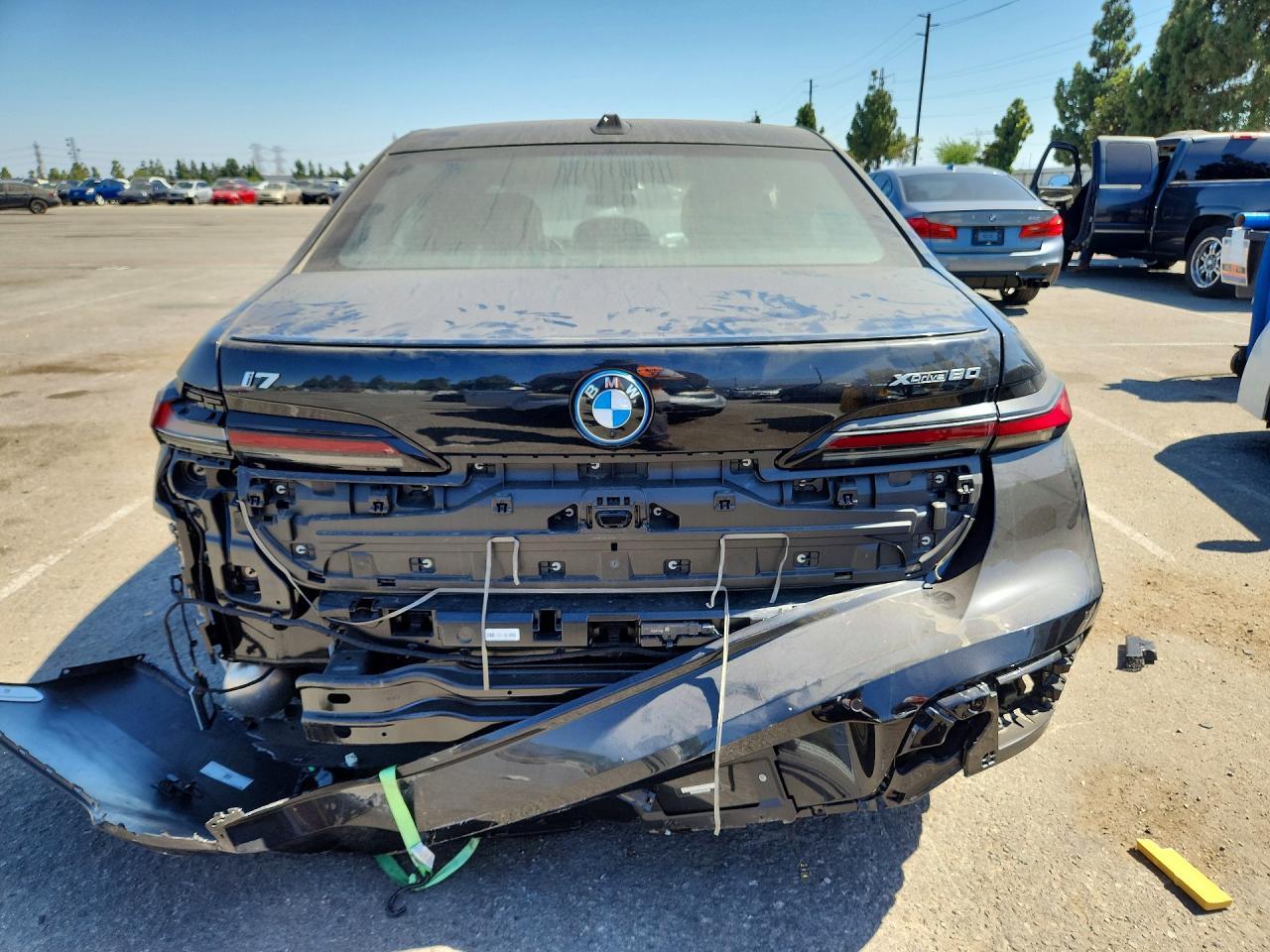 2023 BMW I7 xDrive60 - Фото 6
