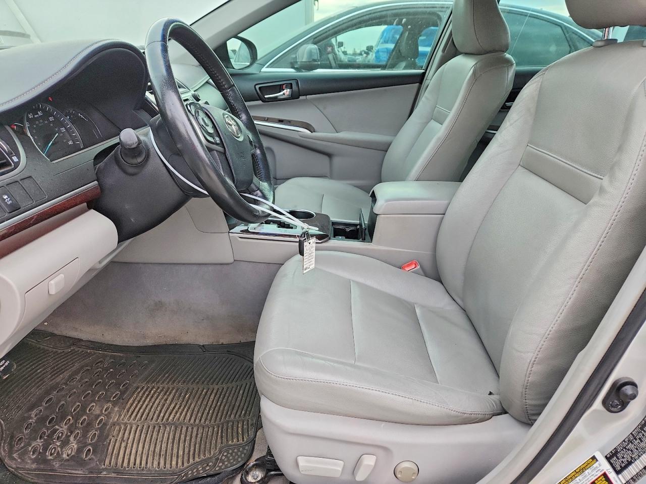 2012 Toyota Camry Xle - Image 7
