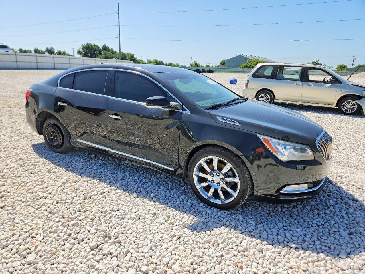 2014 Buick Lacrosse - Image 4