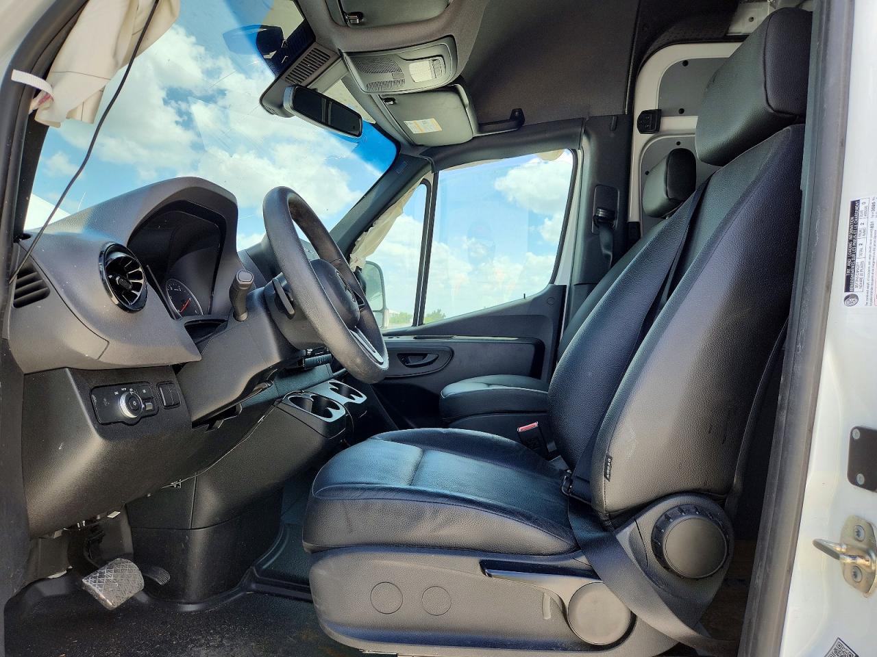2024 Mercedes-Benz Sprinter 2500 Delivery Van - Image 7