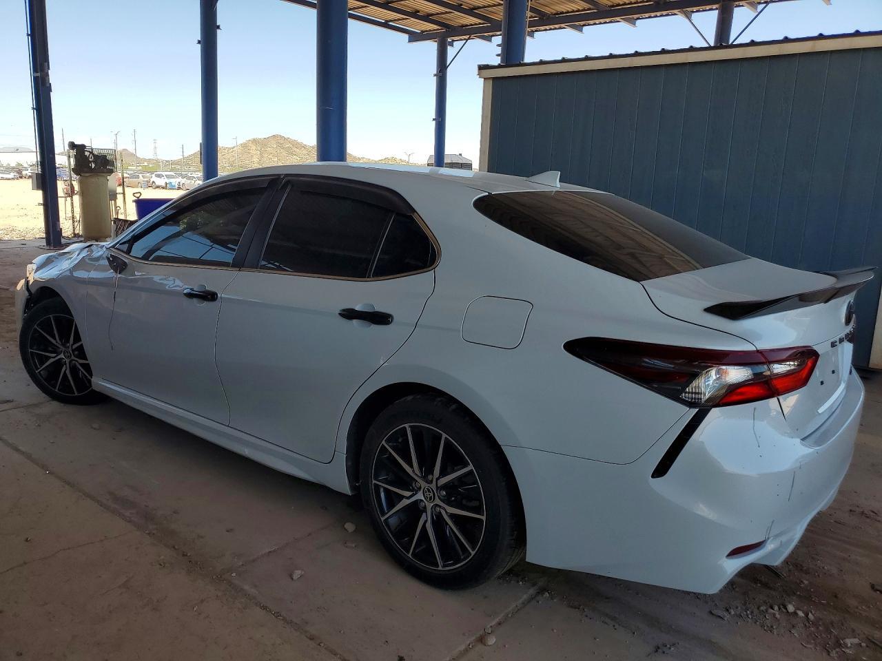 2023 Toyota Camry Se - Image 2
