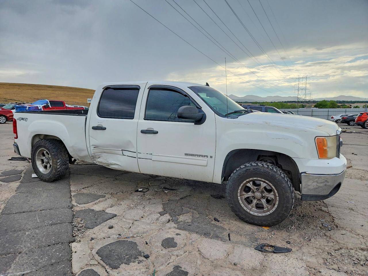 2008 GMC Sierra K1500 - Image 4