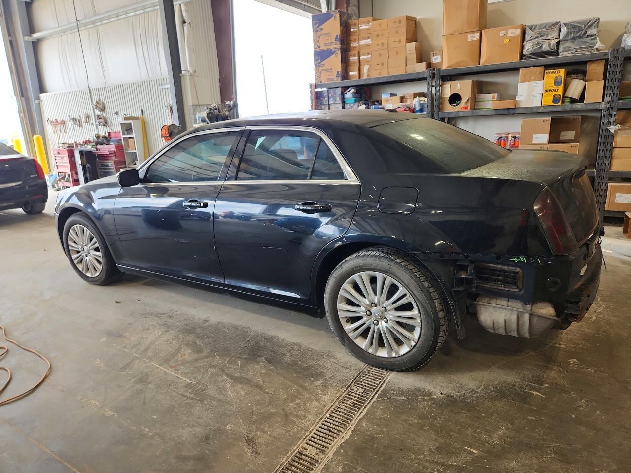 2014 Chrysler 300 - Image 2