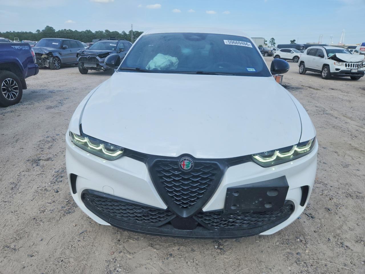 2025 Alfa Romeo Tonale Base - Фото 5