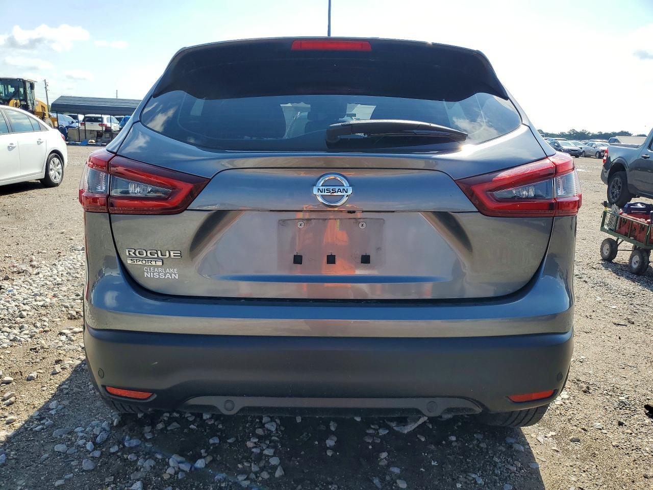 2021 Nissan Rogue Sport S - Фото 6