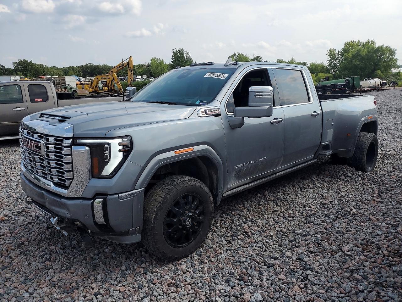 2024 GMC Sierra K3500 Denali