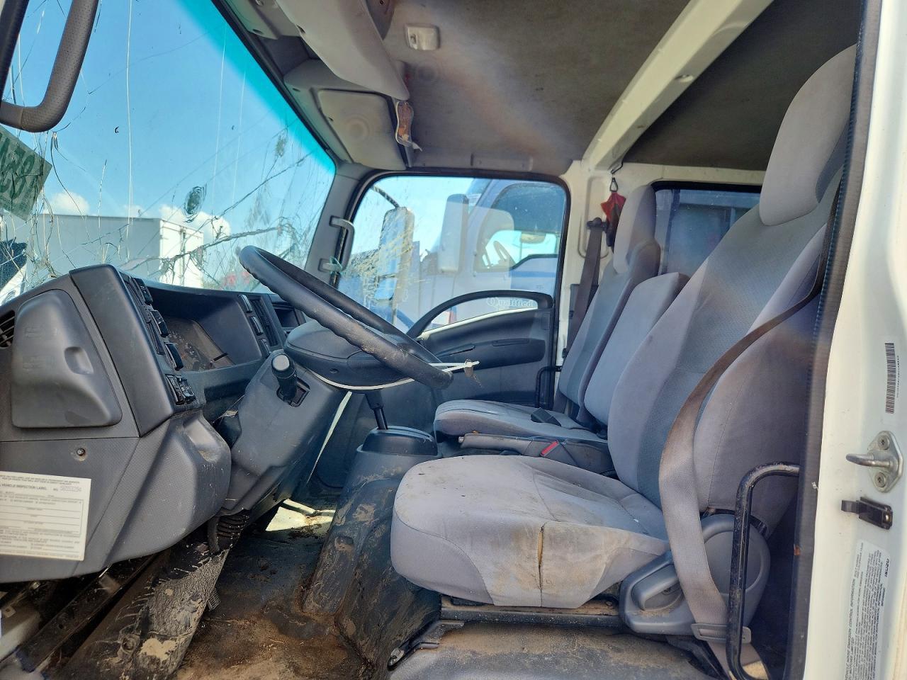 2020 Isuzu Npr - Box Truck - Фото 7