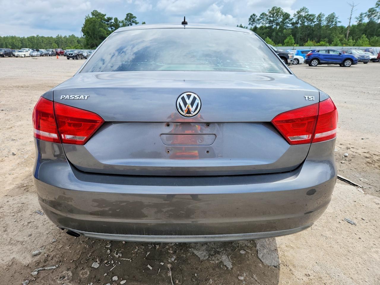 2014 Volkswagen Passat S - Фото 6
