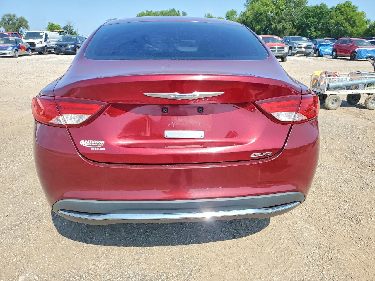 2015 Chrysler 200 Limited - Фото 6