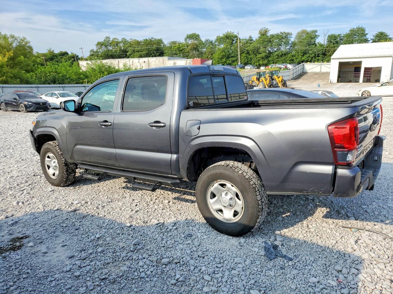 2021 Toyota Tacoma Sr V6 - Фото 2