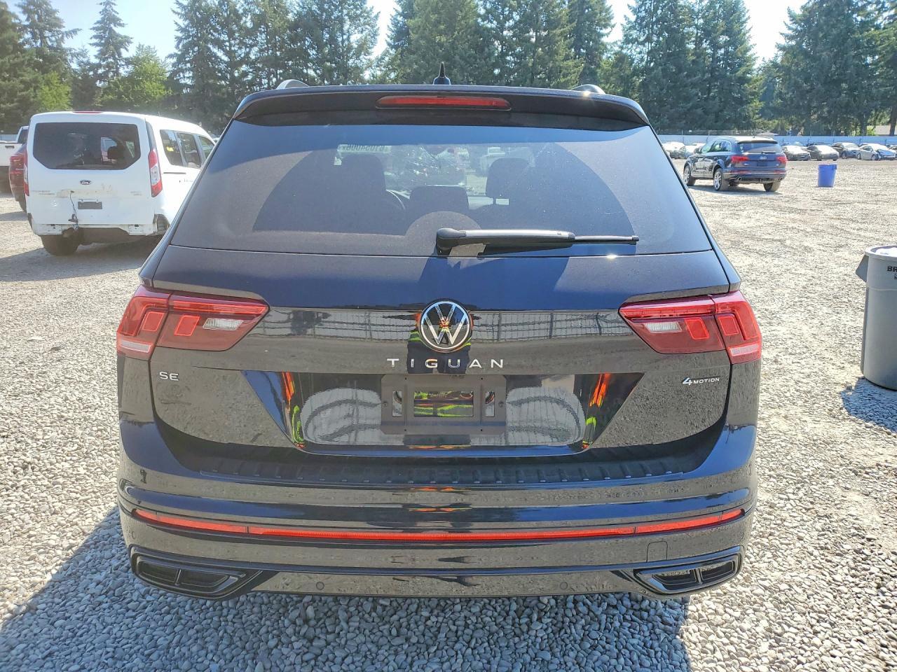 2024 Volkswagen Tiguan Se R-Line Black - Image 6