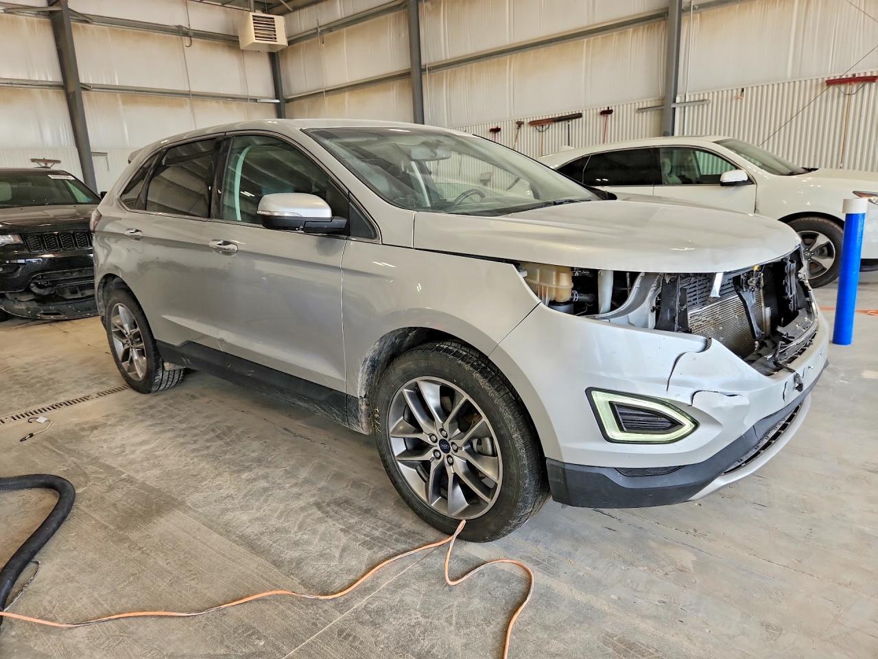 2015 Ford Edge Titanium - Image 4