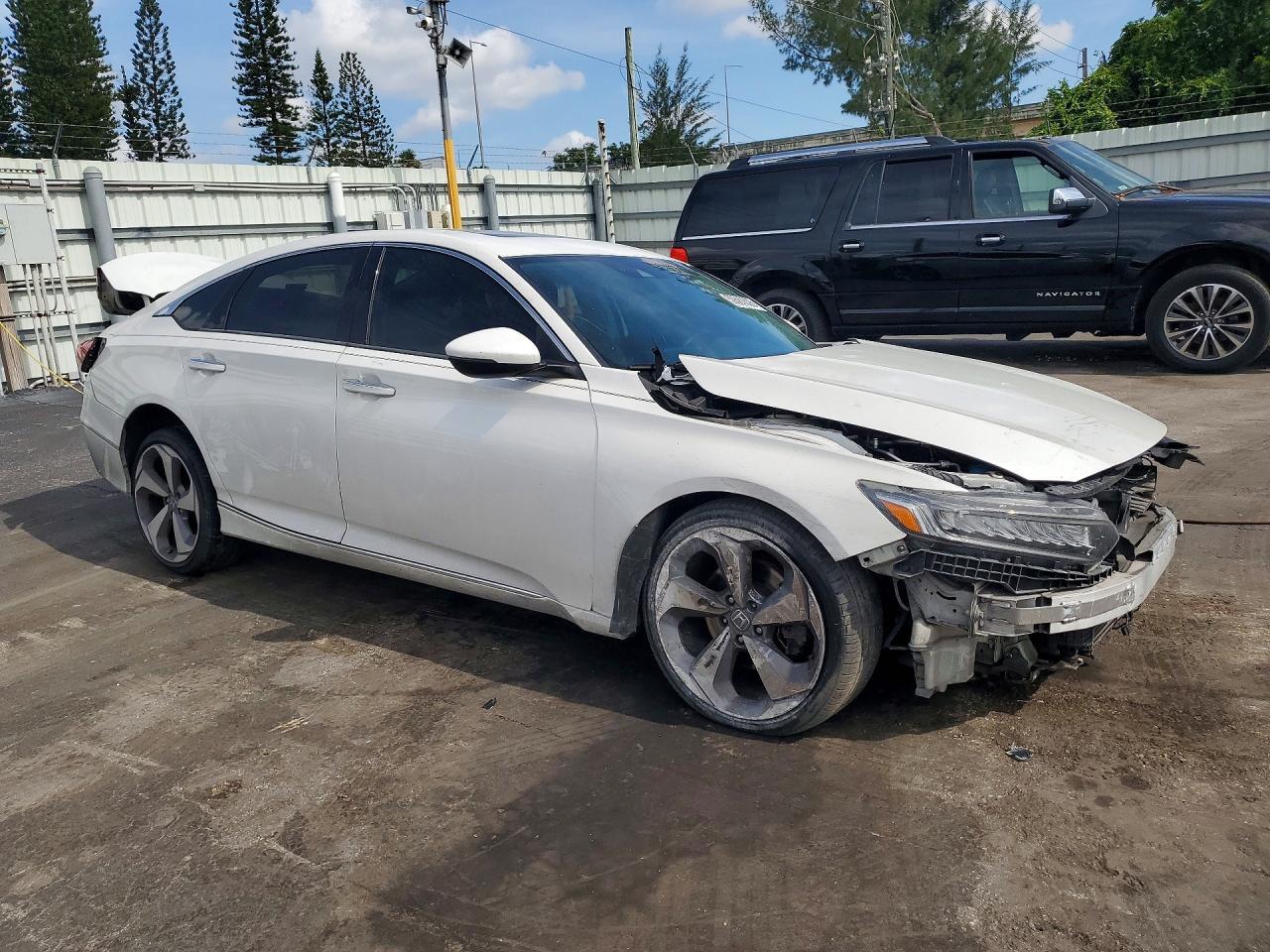 2018 Honda Accord Touring - Фото 4