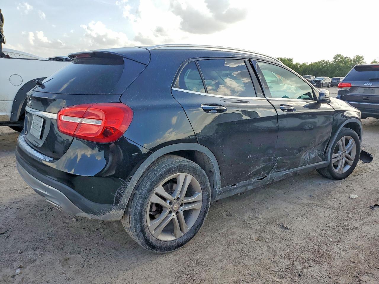 2015 Mercedes-Benz Gla 250 - Image 3