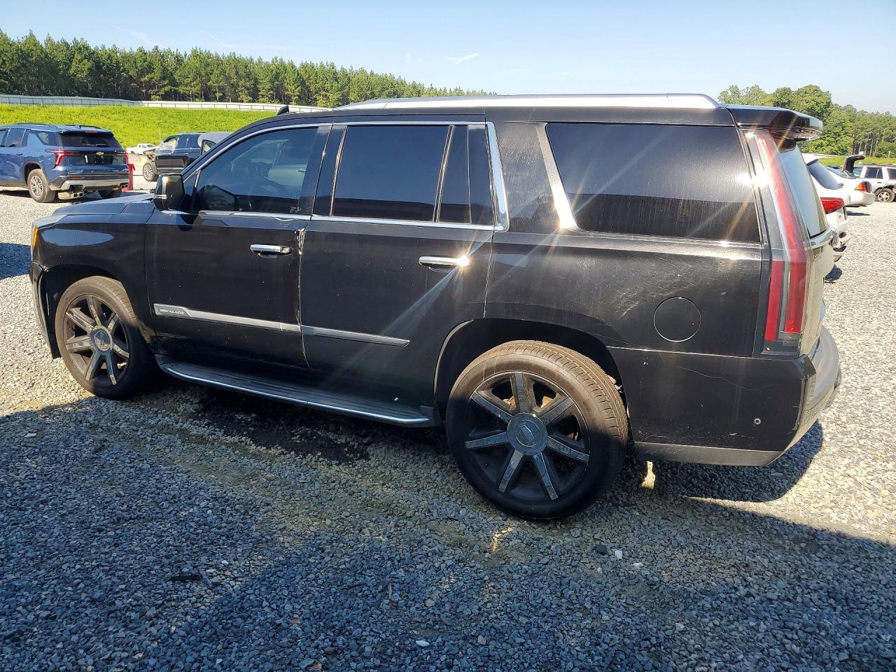 2017 Cadillac Escalade Luxury - Фото 2