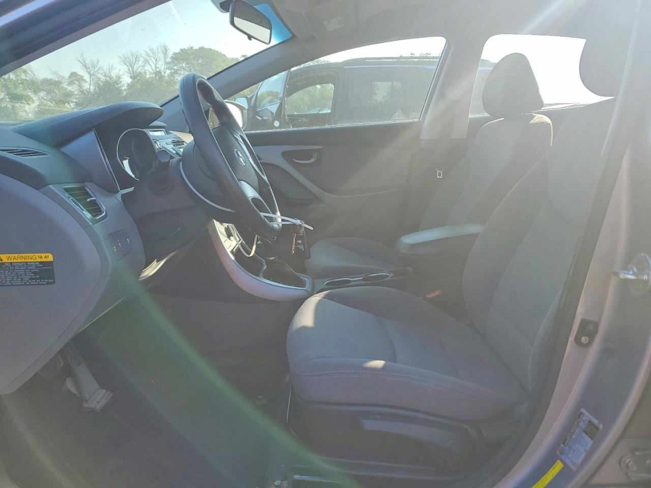 2014 Hyundai Elantra Se - Фото 7