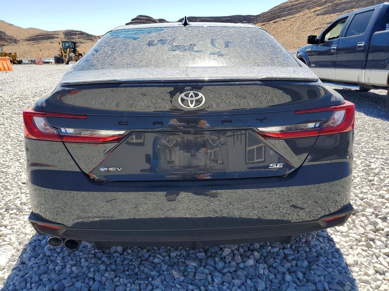 2025 Toyota Camry Se - Фото 6