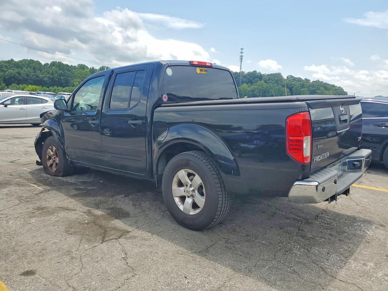 2013 Nissan Frontier S - Image 2
