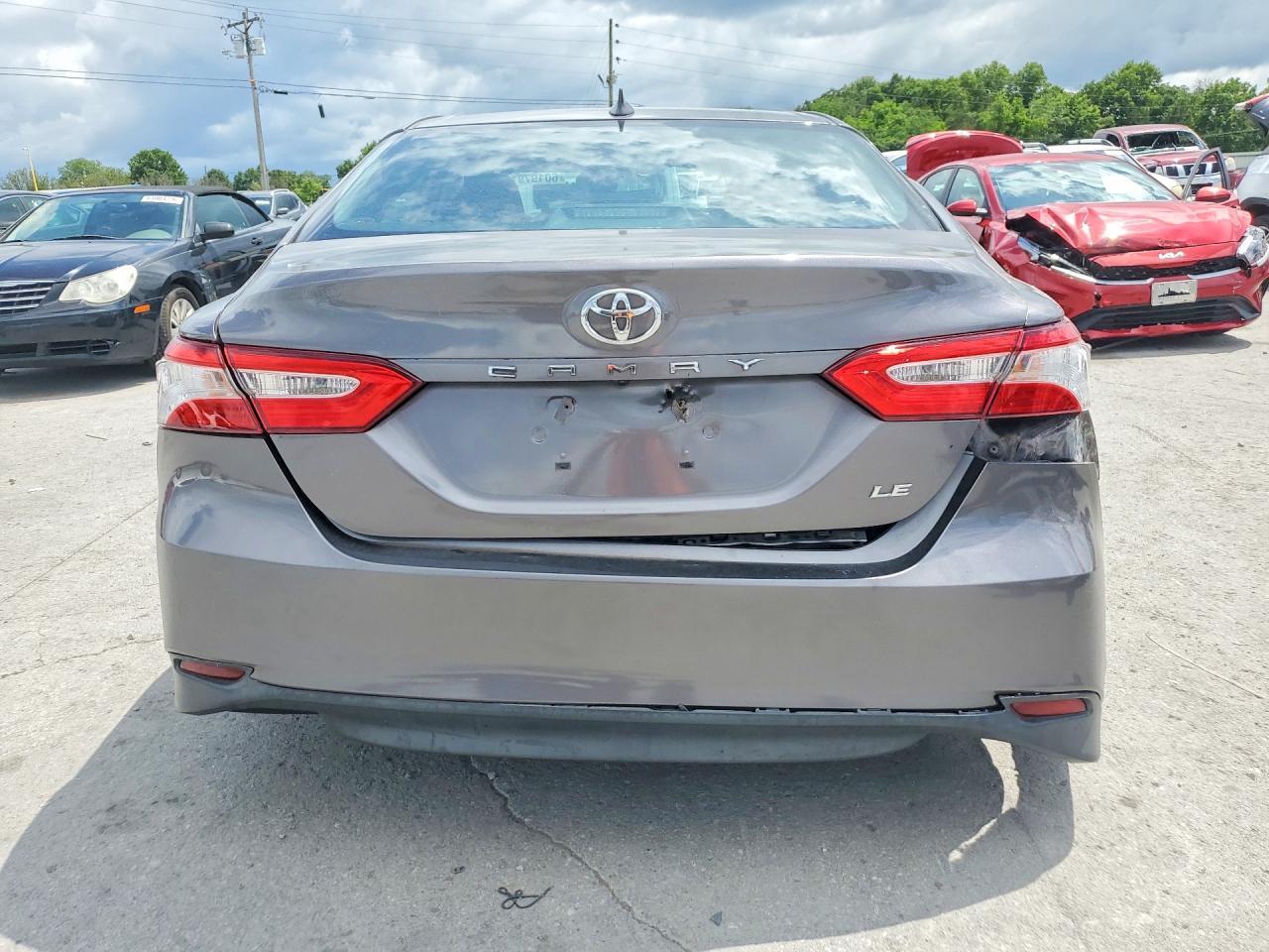 2019 Toyota Camry Le - Фото 6