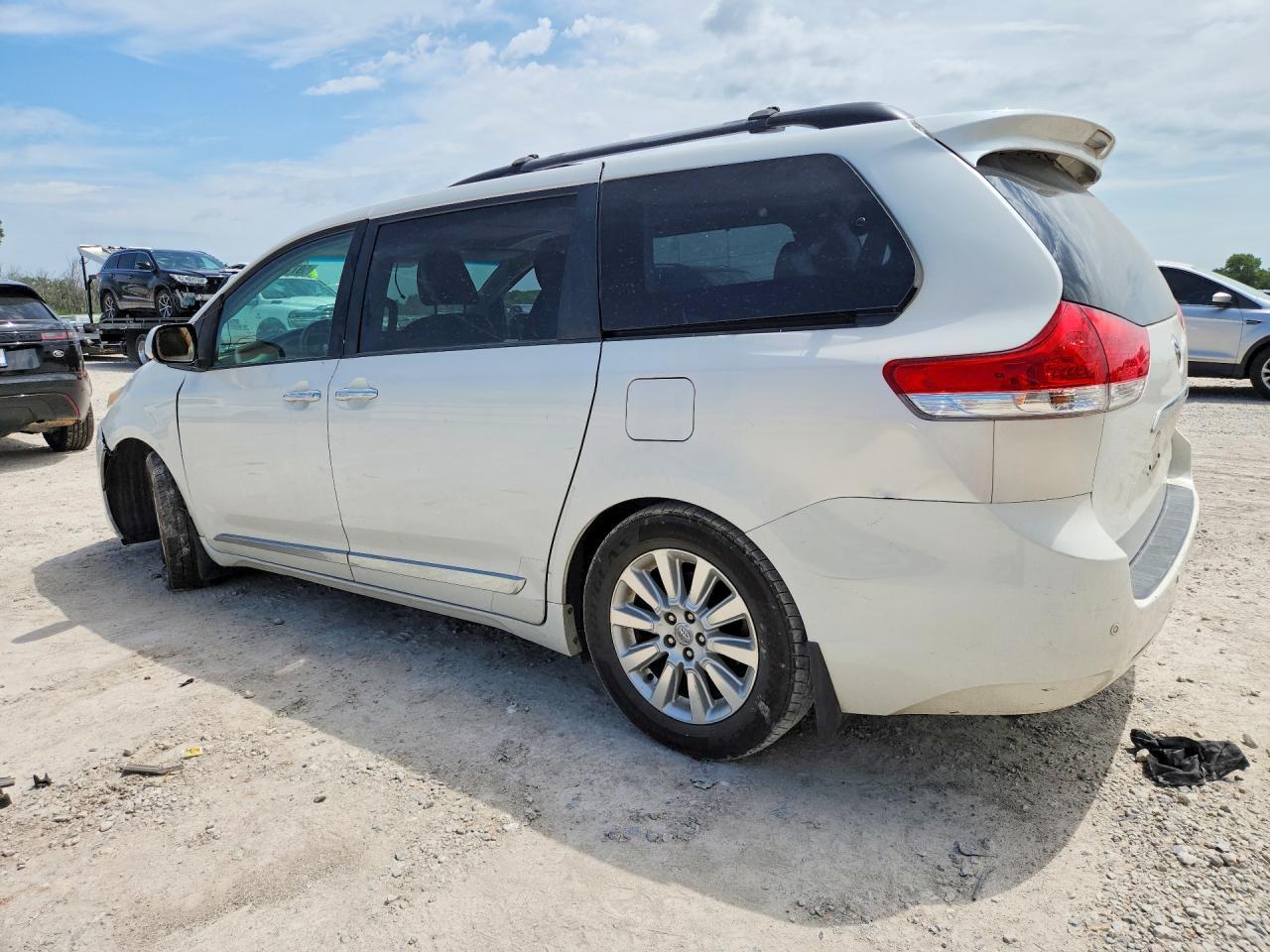 2011 Toyota Sienna Limited 7-Passenger - Image 2