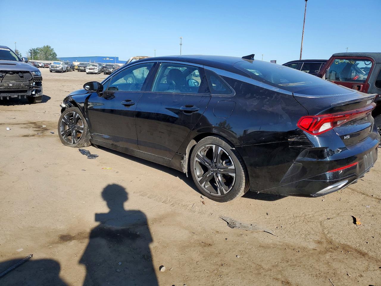 2023 Kia K5 Gt Line - Image 2