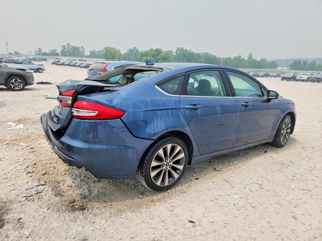 2019 Ford Fusion Se - Image 3