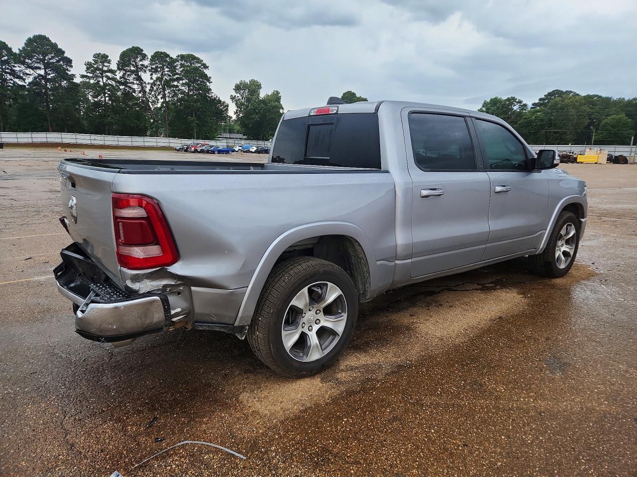 2019 Ram 1500 Laramie - Фото 3