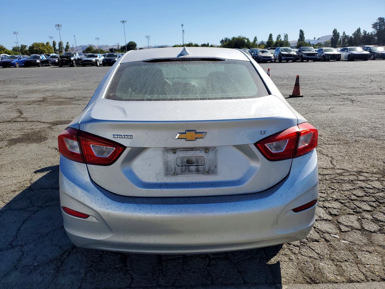 2019 Chevrolet Cruze Lt - Image 6